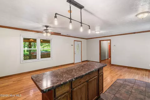 Living - 737 Ranger Rd, Murphy, NC 28906 photo 1 of 5