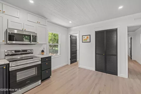 Entry Way - 515 2nd Ave, Augusta, GA 30904 photo 2 of 3