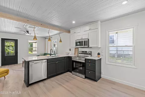 Kitchen - 515 2nd Ave, Augusta, GA 30904 photo 2 of 5