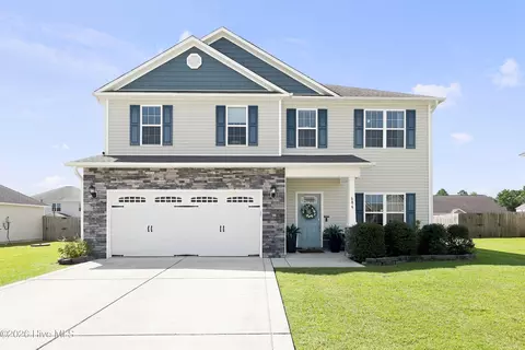 606 Carat Ct, Jacksonville, NC 28546