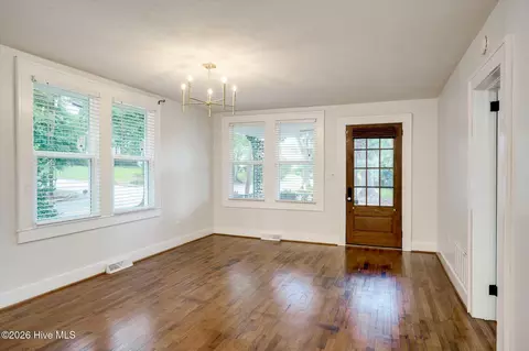 Living - 2030 Mcdowell St, Augusta, GA 30904 photo 3 of 4