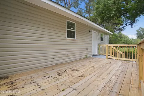 Exterior - 211 E Williamson St, Mount Olive, NC 28365 photo 8 of 9