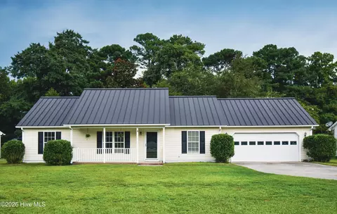 110 Goldie Ln, Beulaville, NC 28518