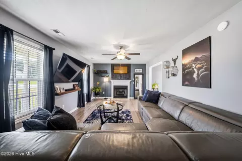 Living - 302 Springcreek Ct, Hubert, NC 28539 photo 1 of 2