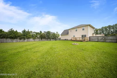 Exterior - 302 Springcreek Ct, Hubert, NC 28539 photo 6 of 8