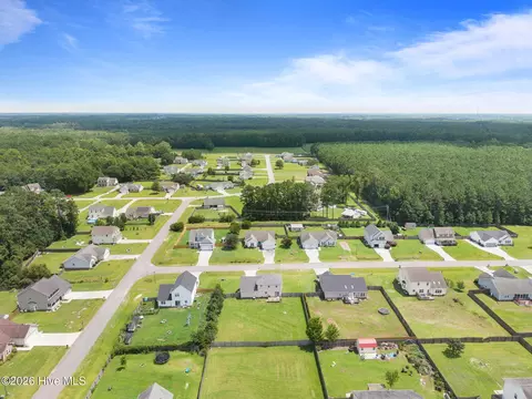 View/Area - 302 Springcreek Ct, Hubert, NC 28539 photo 9 of 11