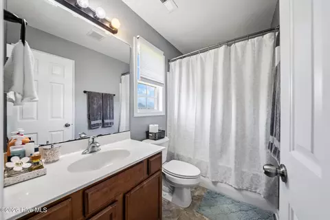 Bath - 302 Springcreek Ct, Hubert, NC 28539 photo 2 of 3