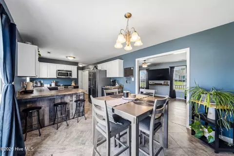 Dining - 302 Springcreek Ct, Hubert, NC 28539 photo 4 of 4