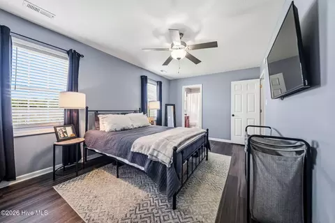 Bedroom - 302 Springcreek Ct, Hubert, NC 28539 photo 2 of 7