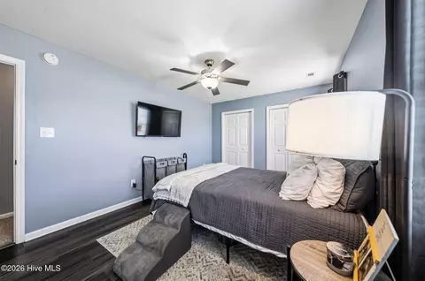 Bedroom - 302 Springcreek Ct, Hubert, NC 28539 photo 4 of 7