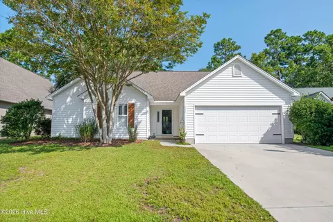 111 Yaupon Ct, Hampstead, NC 28443