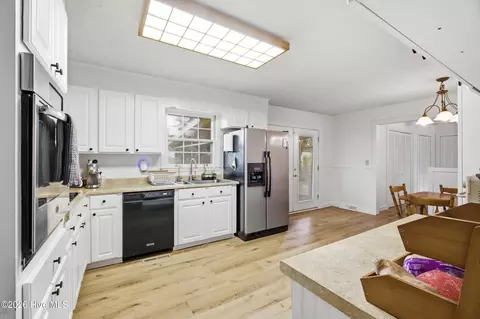 Kitchen - 504 Boardman Rd, Aiken, SC 29803 photo 4 of 4