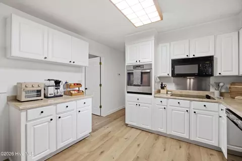 Kitchen - 504 Boardman Rd, Aiken, SC 29803 photo 3 of 4