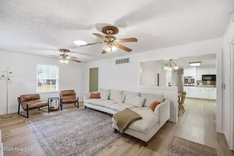 Living - 504 Boardman Rd, Aiken, SC 29803 photo 3 of 3