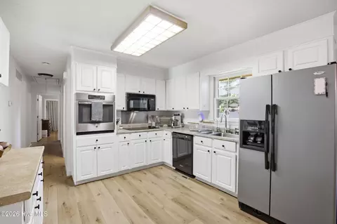 Kitchen - 504 Boardman Rd, Aiken, SC 29803 photo 2 of 4