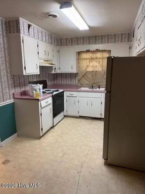 Kitchen - 3176 Willow Creek Rd, Augusta, GA 30909 photo 1 of 1