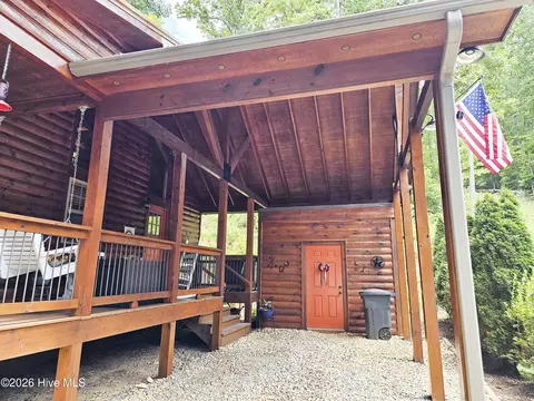 Exterior - 799 Cherokee Oaks Rd, Murphy, NC 28906 photo 5 of 22