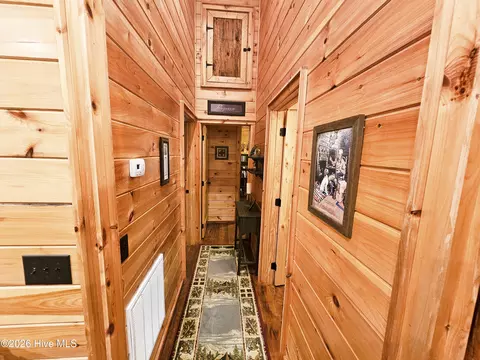 Entry Way - 799 Cherokee Oaks Rd, Murphy, NC 28906 photo 1 of 1