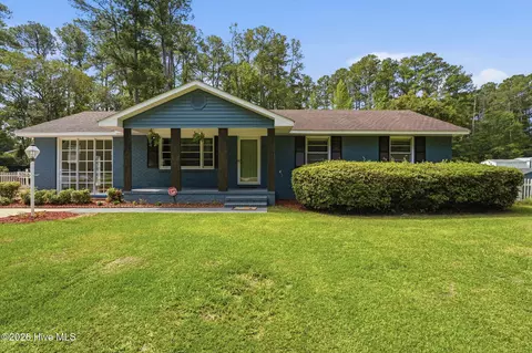 13280 Blues Farm Rd, Laurinburg, NC 28352