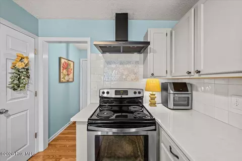 Kitchen - 1395 Longleaf Dr E, Pinehurst, NC 28374 photo 4 of 4