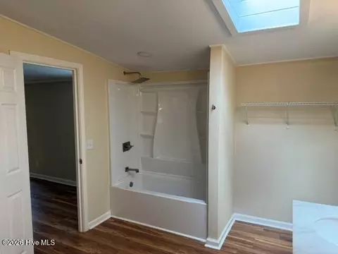 Bath - 914 Bennock Mill Rd #A, Augusta, GA 30906 photo 3 of 3