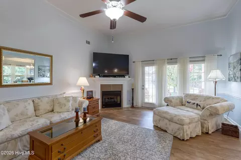 Living - 405 Richmond St, Evans, GA 30809 photo 2 of 2