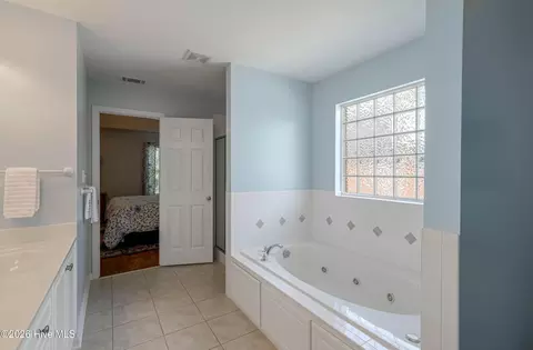 Bath - 405 Richmond St, Evans, GA 30809 photo 2 of 4