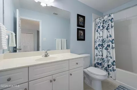 Bath - 405 Richmond St, Evans, GA 30809 photo 3 of 4