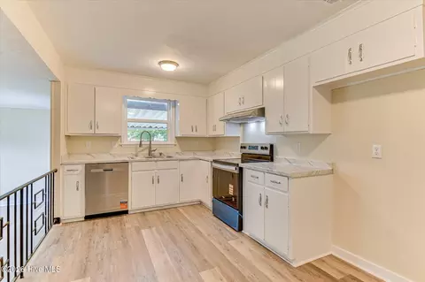 Kitchen - 223 Memory Dr, Augusta, GA 30906 photo 2 of 5