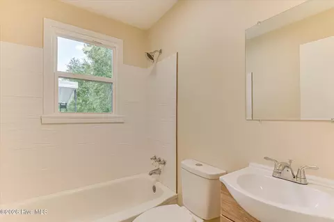 Bath - 223 Memory Dr, Augusta, GA 30906 photo 1 of 1