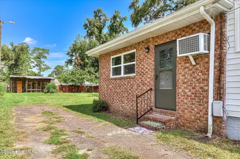 Exterior - 223 Memory Dr, Augusta, GA 30906 photo 6 of 10