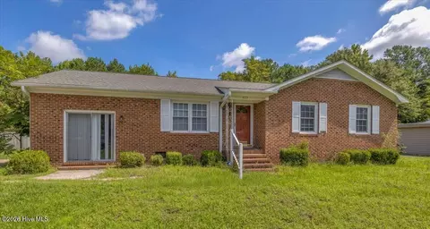 4119 Fairlawn Dr, Wilmington, NC 28405