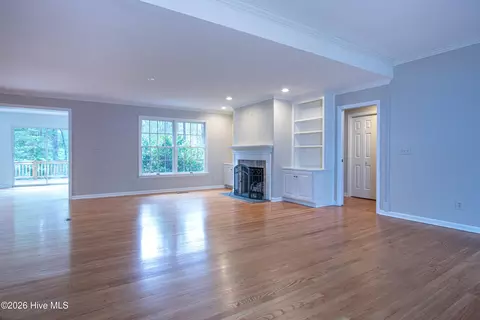 Living - 585 Donald Ross Dr, Pinehurst, NC 28374 photo 2 of 3
