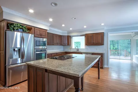 Kitchen - 585 Donald Ross Dr, Pinehurst, NC 28374 photo 3 of 5