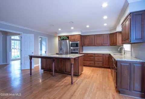 Kitchen - 585 Donald Ross Dr, Pinehurst, NC 28374 photo 5 of 5