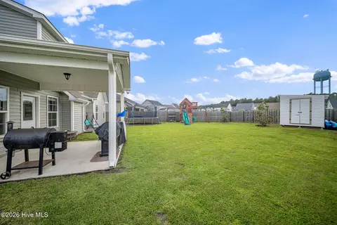 Exterior - 111 E Barred Owl Dr, Hampstead, NC 28443 photo 5 of 9