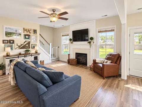 Living - 111 E Barred Owl Dr, Hampstead, NC 28443 photo 1 of 2
