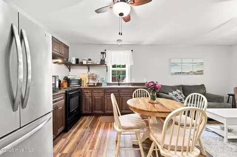 Kitchen - 9870 Hwy 33 E, Chocowinity, NC 27817 photo 3 of 4