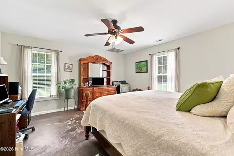 Bedroom - 9870 Hwy 33 E, Chocowinity, NC 27817 photo 1 of 10