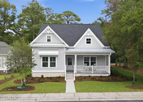 9112 E Lake Rd, Calabash, NC 28467