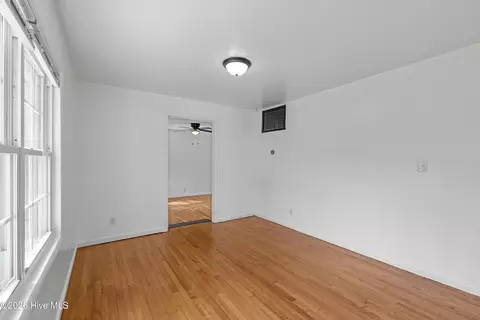 Living - 509 Fluker St, Thomson, GA 30824 photo 6 of 8