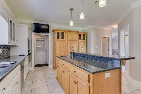Kitchen - 830 Park Chase Dr, Evans, GA 30809 photo 3 of 7