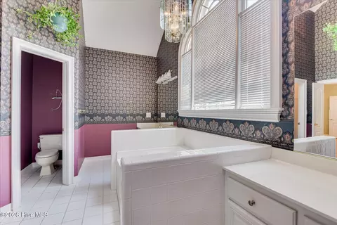 Bath - 830 Park Chase Dr, Evans, GA 30809 photo 3 of 6