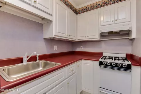 Kitchen - 830 Park Chase Dr, Evans, GA 30809 photo 7 of 7