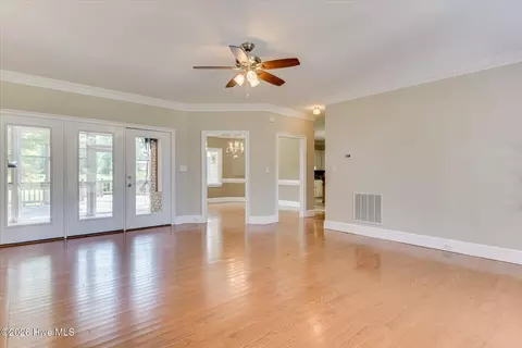 Living - 830 Park Chase Dr, Evans, GA 30809 photo 4 of 6