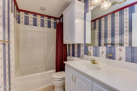 Bath - 830 Park Chase Dr, Evans, GA 30809 photo 6 of 6