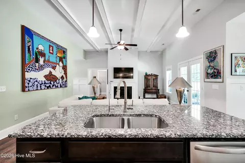 Kitchen - 30 Draft Line Ct, Hampstead, NC 28443 photo 2 of 3
