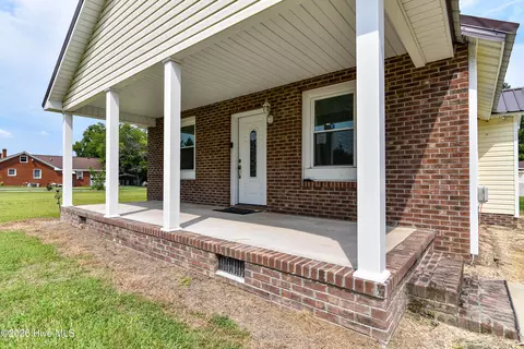 Exterior - 121 Storey Rd # A, Murfreesboro, NC 27855 photo 2 of 7