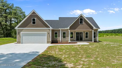 3128 Kelly Rd, Kinston, NC 28504