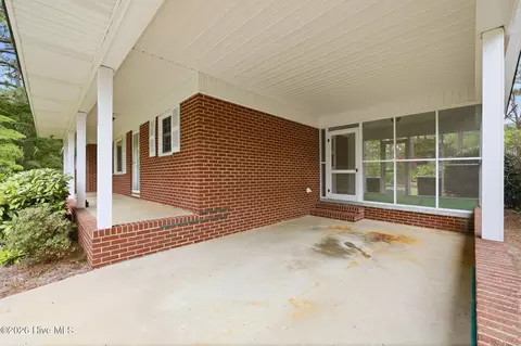 Exterior - 285 Mcdairmid Rd, Pinehurst, NC 28374 photo 13 of 18